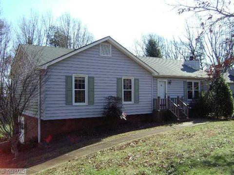 110 Oak Pointe, King, NC 27021 photo 1