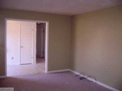 110 Oak Pointe, King, NC 27021 photo 7