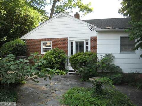 634 Colonial Dr, High Point, NC 27262 photo 16