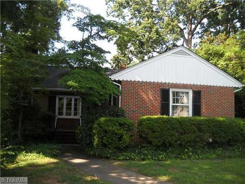 634 Colonial Dr, High Point, NC 27262 photo 1