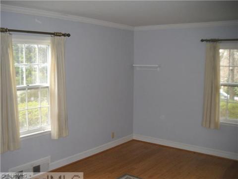 634 Colonial Dr, High Point, NC 27262 photo 10