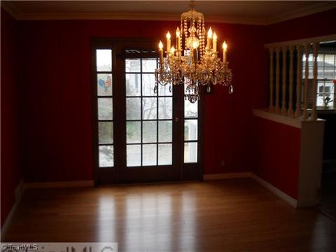 634 Colonial Dr, High Point, NC 27262 photo 3