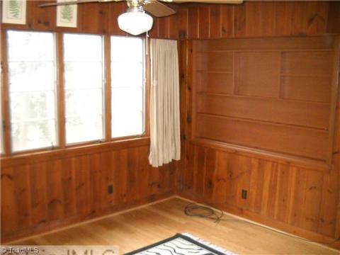 634 Colonial Dr, High Point, NC 27262 photo 6