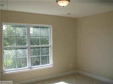 3784 Shadow Ridge Dr, High Point, NC 27265 photo 9