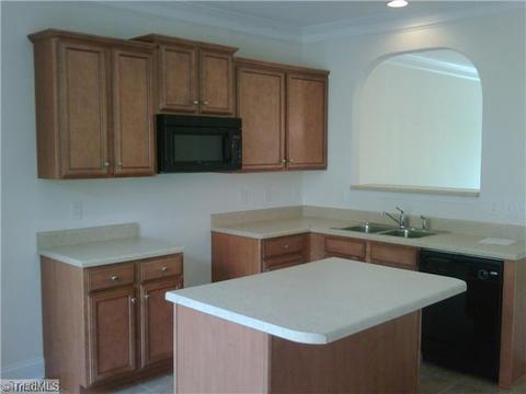 3784 Shadow Ridge Dr, High Point, NC 27265 photo 5