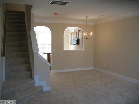 3784 Shadow Ridge Dr, High Point, NC 27265 photo 2