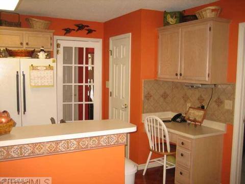 110 Stapleton Way, High Point, NC 27265 photo 8