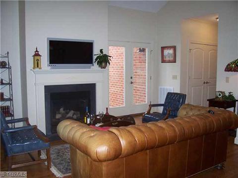 1715 Chickadee, High Point, NC 27262 photo 4