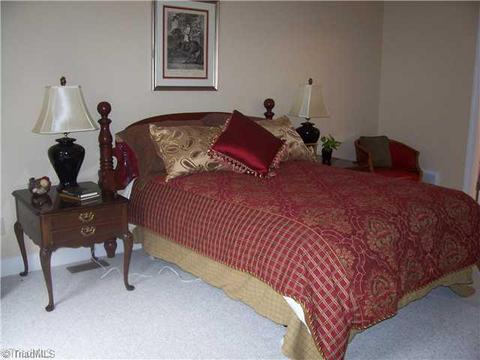 1715 Chickadee, High Point, NC 27262 photo 8