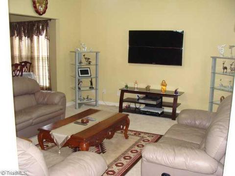 1235 Hampton Park, High Point, NC 27265 photo 3