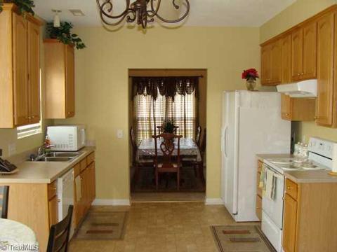 1235 Hampton Park, High Point, NC 27265 photo 5