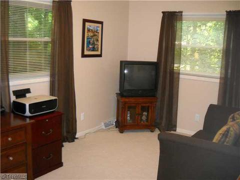 19 Windsor Rd, Thomasville, NC 27360 photo 13