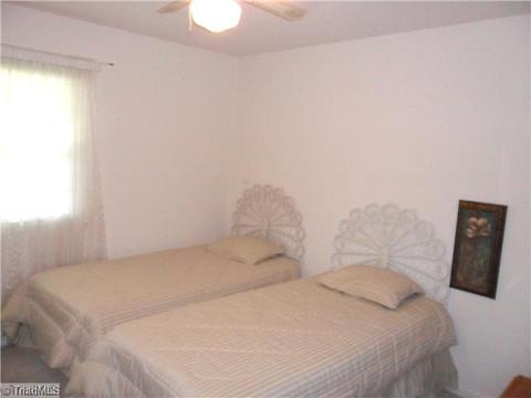 140 Valleybrook, Elkin, NC 28621 photo 7