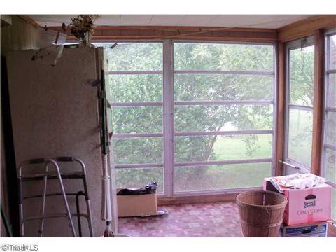 961 E King, King, NC 27021 photo 5