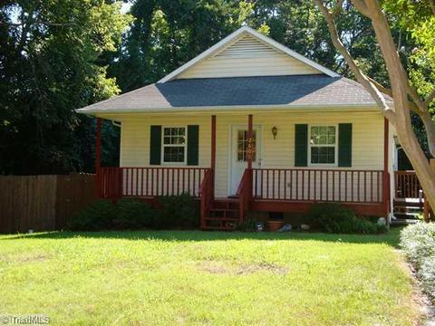 2608 Guyer St, High Point, NC 27265 photo 1