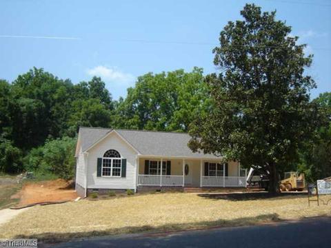 103 Fox St, Randleman, NC 27317 photo 1