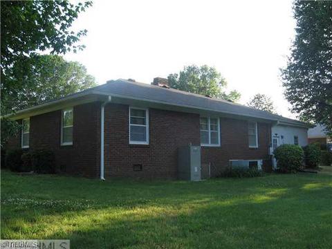 207 Seward Ave, High Point, NC 27265 photo 10