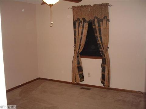 209 Oak Forest Ln, Trinity, NC 27370 photo 11