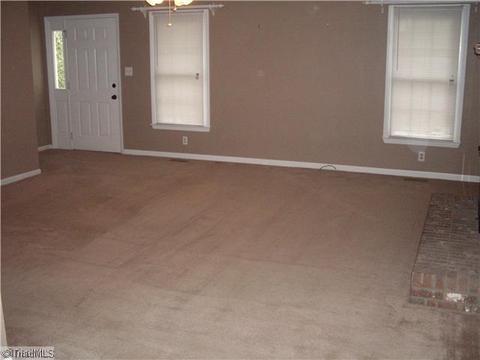 209 Oak Forest Ln, Trinity, NC 27370 photo 3
