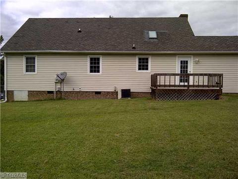 209 Oak Forest Ln, Trinity, NC 27370 photo 14