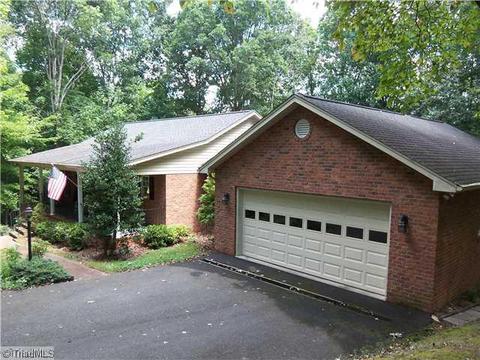 213 Farmbrook, Mount Airy, NC 27030 photo 2