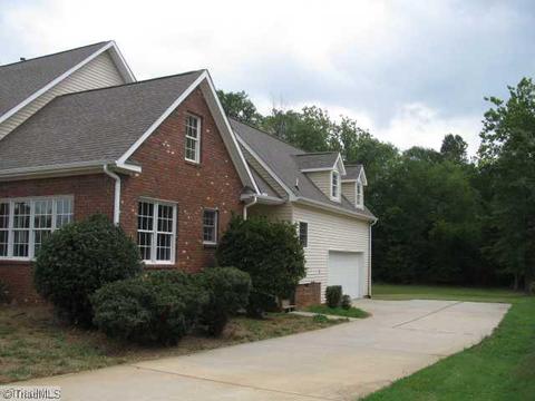 4018 Braddock, High Point, NC 27265 photo 2