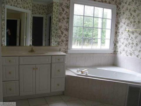 4018 Braddock, High Point, NC 27265 photo 11