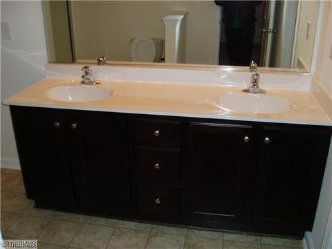 2808 Splitbrooke Dr, High Point, NC 27265 photo 14