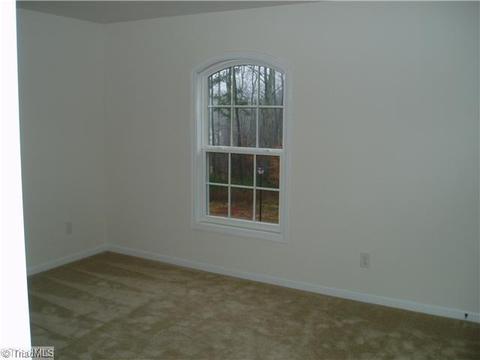 2808 Splitbrooke Dr, High Point, NC 27265 photo 10