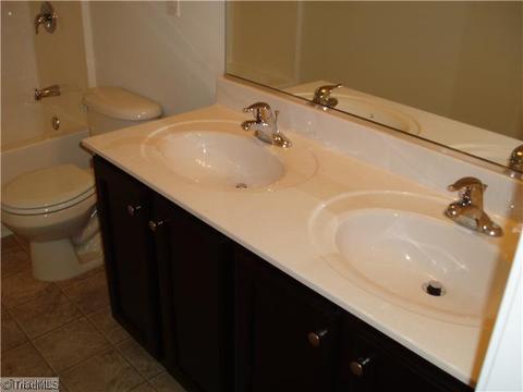 2808 Splitbrooke Dr, High Point, NC 27265 photo 13