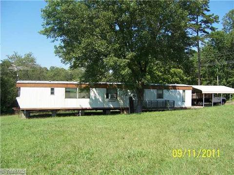 903 E Main St, Elkin, NC 28621 photo 6