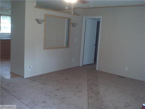 5375 Wagoner Vw, Trinity, NC 27370 photo 3