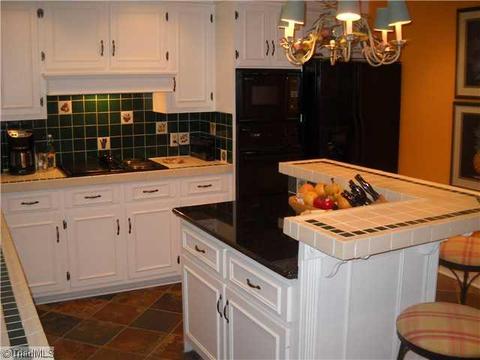 984 Nottingham Rd, High Point, NC 27262 photo 6