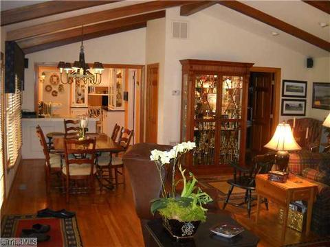 984 Nottingham Rd, High Point, NC 27262 photo 5