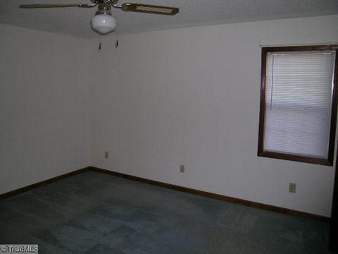 7341 Farmbrook Pl, Thomasville, NC 27360 photo 7
