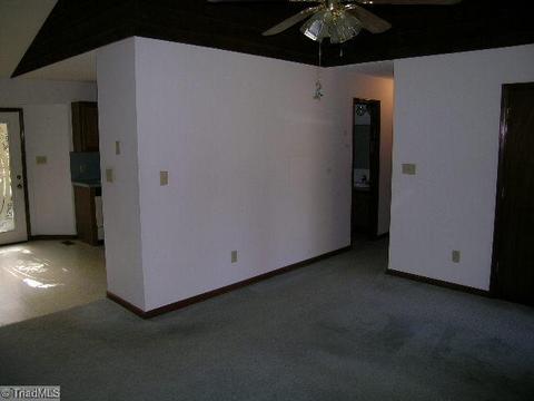 7341 Farmbrook Pl, Thomasville, NC 27360 photo 4