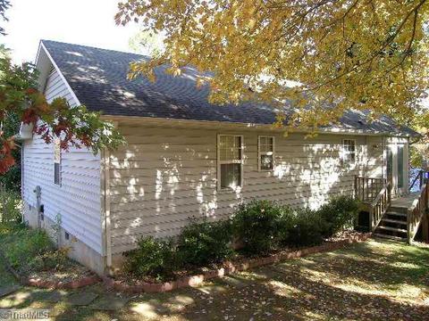 7341 Farmbrook Pl, Thomasville, NC 27360 photo 2