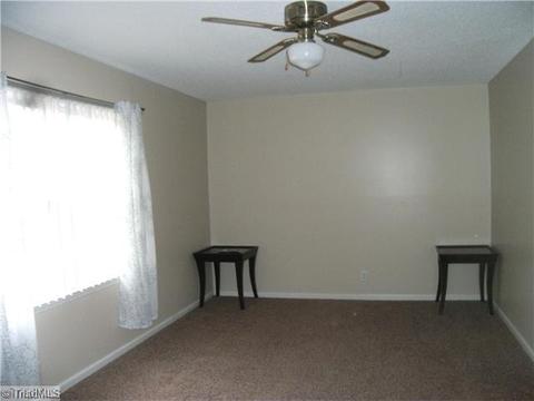 4406 Hunters Run, Trinity, NC 27370 photo 5