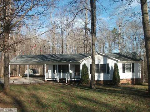4406 Hunters Run, Trinity, NC 27370 photo 1