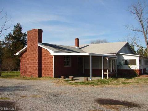 3426 Hoover Hill Rd, Trinity, NC 27370 photo 3