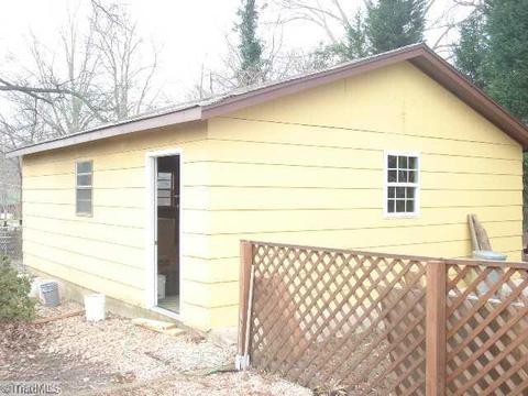 3209 Pine Needles Rd, High Point, NC 27265 photo 11
