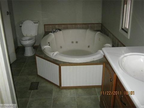 4647 Poplar Ridge Rd, Trinity, NC 27370 photo 5