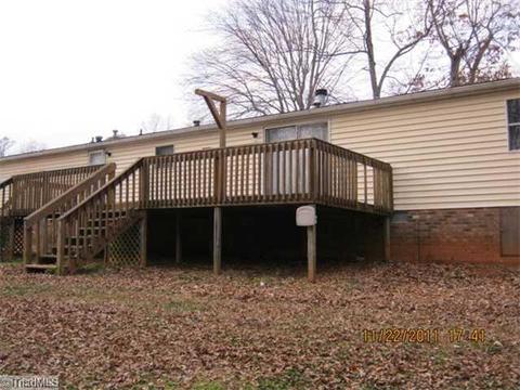 4647 Poplar Ridge Rd, Trinity, NC 27370 photo 2