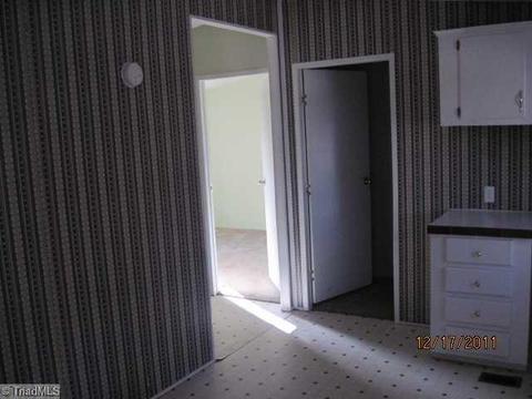 492 Easter, Lexington, NC 27295 photo 5