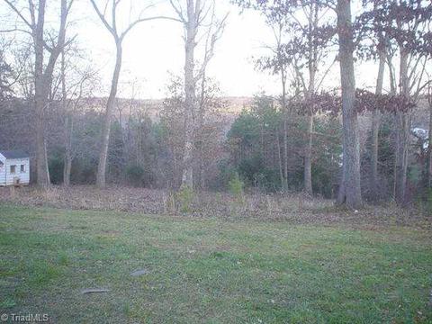 2292 Greenbrook Rd, Trinity, NC 27370 photo 3