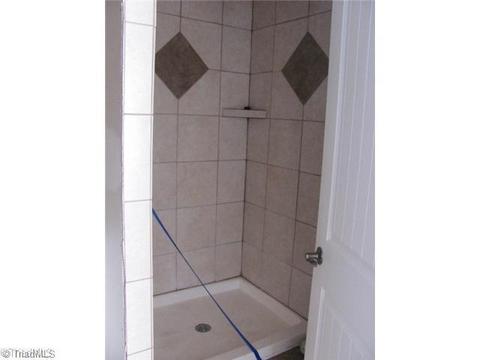 419 E Main St, Pilot Mountain, NC 27041 photo 9