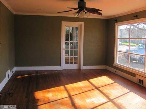 419 E Main St, Pilot Mountain, NC 27041 photo 2