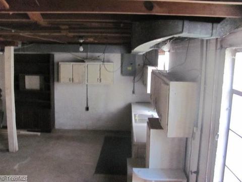 419 E Main St, Pilot Mountain, NC 27041 photo 13