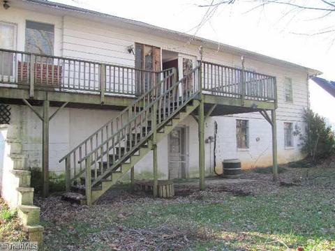 419 E Main St, Pilot Mountain, NC 27041 photo 15