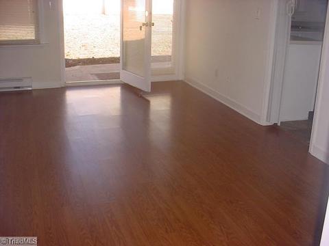 106 Echo, King, NC 27021 photo 2